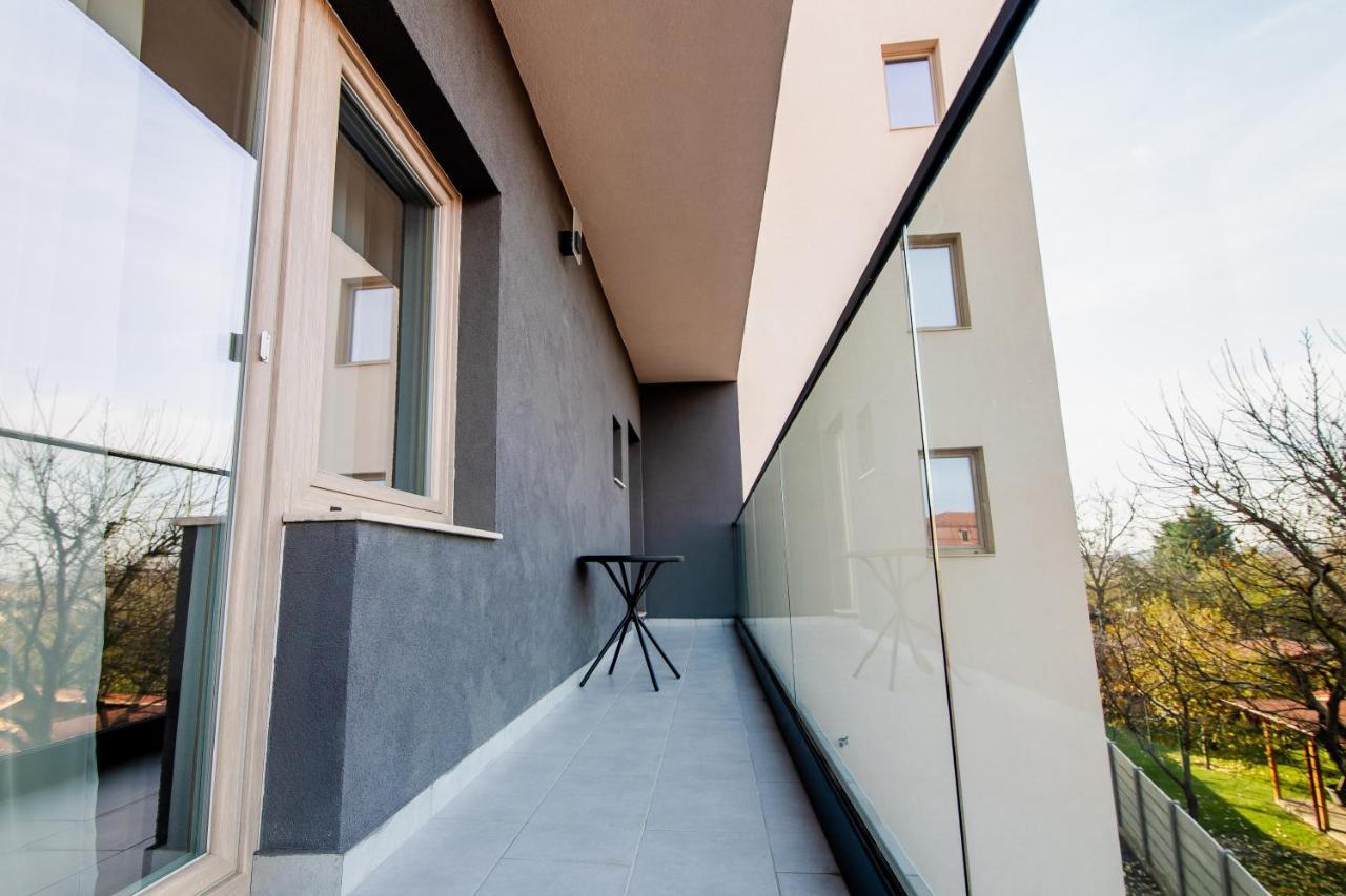 Samplus Central Apartment Craiova Exterior photo