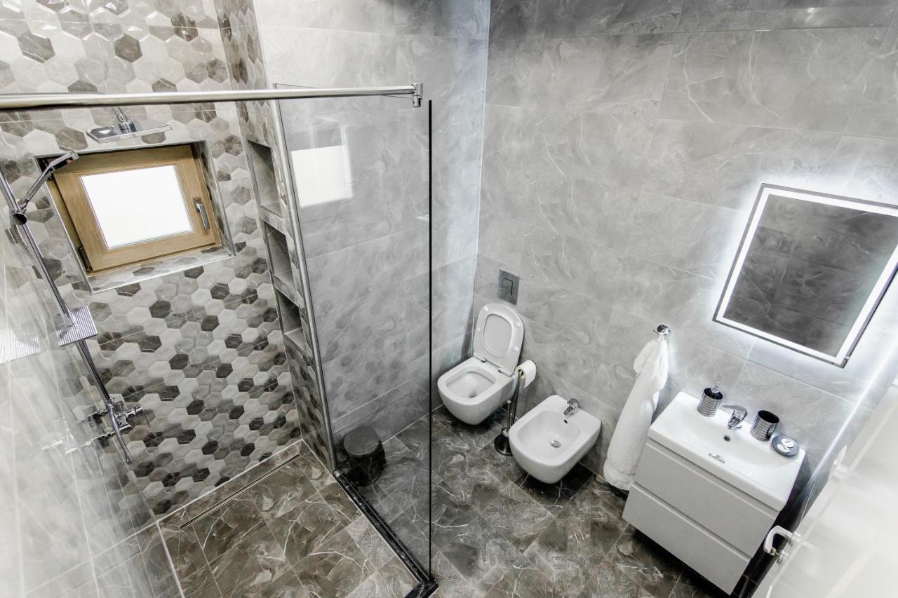 Samplus Central Apartment Craiova Exterior photo