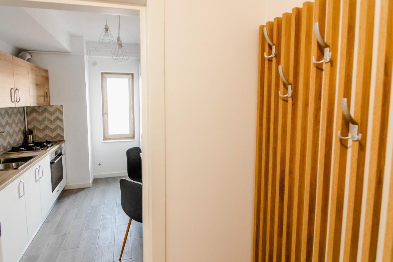 Samplus Central Apartment Craiova Exterior photo
